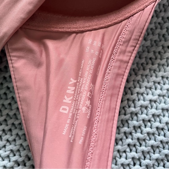 DKNY Peachy Pink Bra 🍑 - Picture 3 of 4